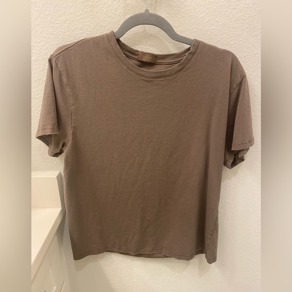 Nuuds everyday tshirt mocha size medium